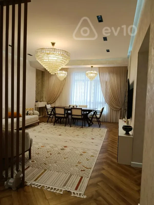 Satılır 3 otaqlı yeni tikili 120 m²