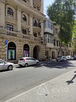 Kirayə verilir 2 otaqlı köhnə tikili 65 m² — Bakı, Səbail 2 otaq 65.00 m²