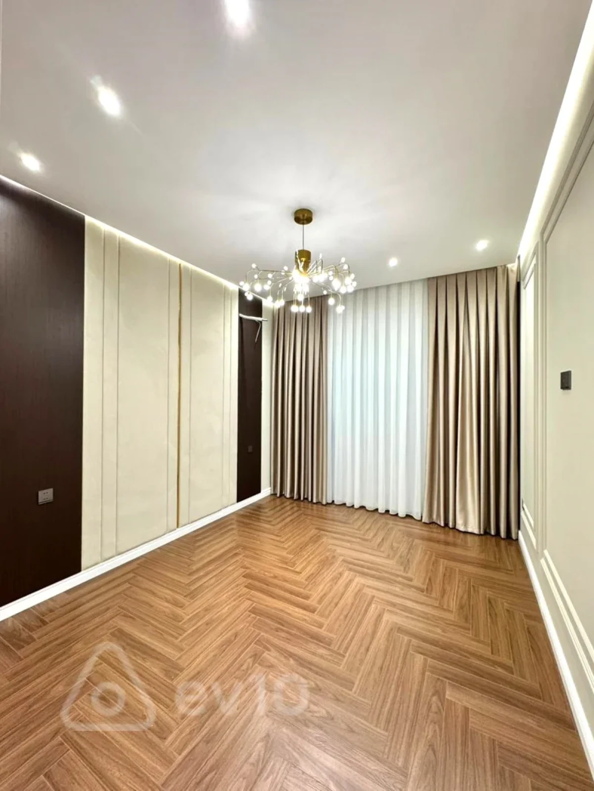 Satılır 3 otaqlı yeni tikili 97 m²