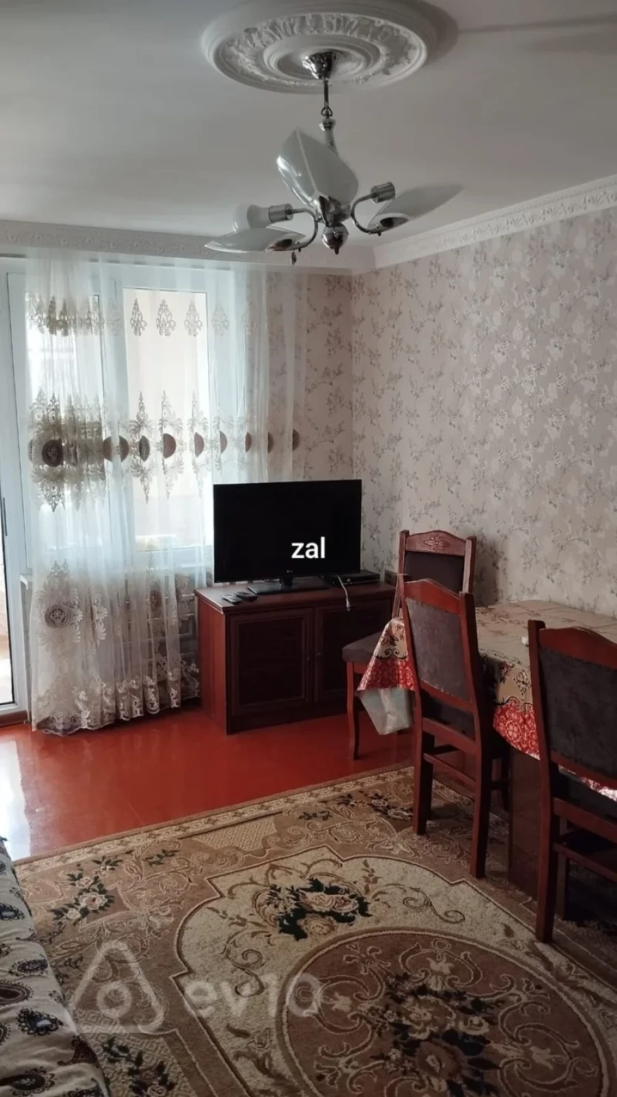Kirayə verilir 2 otaqlı köhnə tikili 45 m²