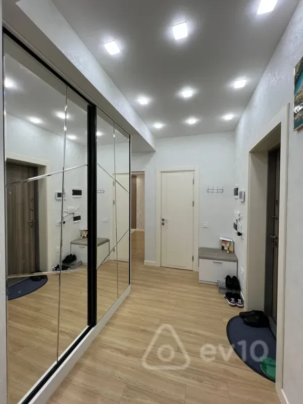 Kirayə verilir 2 otaqlı yeni tikili 86 m²