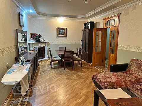 Kirayə verilir 3 otaqlı köhnə tikili 105 m² — Bakı, Nəsimi 3 otaq 105.00 m²