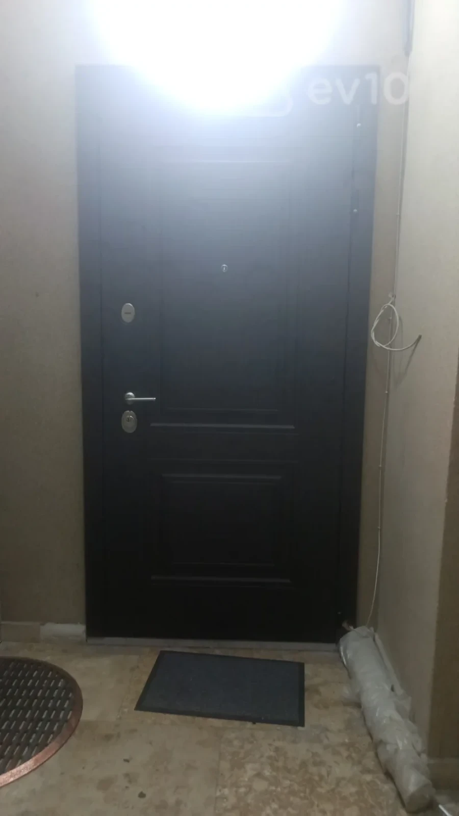 Satılır 3 otaqlı yeni tikili 100 m²