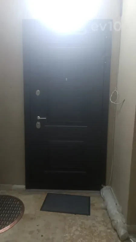 Satılır 3 otaqlı yeni tikili 100 m²