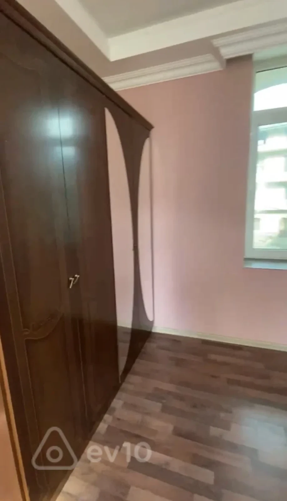 Kirayə verilir 2 otaqlı köhnə tikili 60 m²