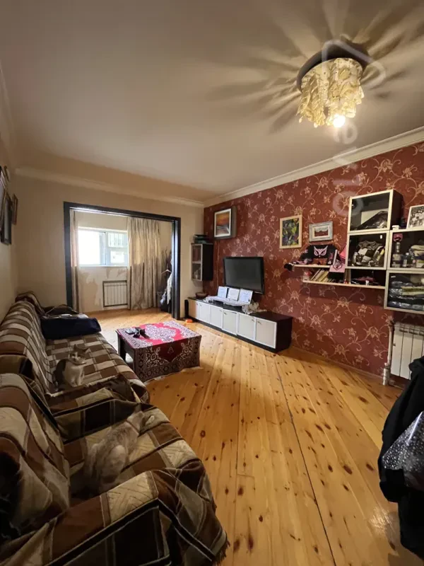 Kirayə verilir 4 otaqlı yeni tikili 100 m²