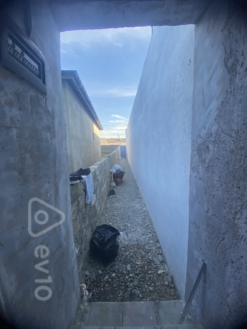 Satılır 3 otaqlı köhnə tikili 5 m² — Bakı, Xəzər 3 otaq 5.00 m²