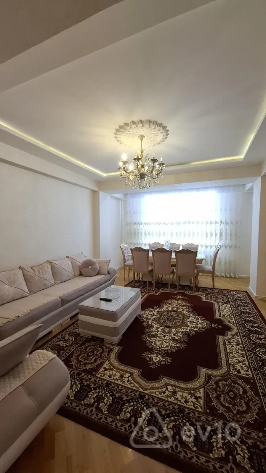 Kirayə verilir 3 otaqlı yeni tikili 110 m²
