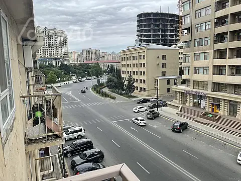 Kirayə verilir 1 otaqlı köhnə tikili 32 m² — Bakı, Yasamal 1 otaq 32.00 m²