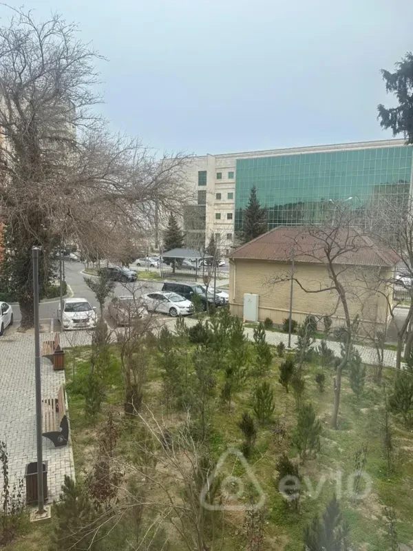 Satılır 4 otaqlı köhnə tikili 84 m²