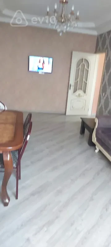 Kirayə verilir 3 otaqlı köhnə tikili 80 m²