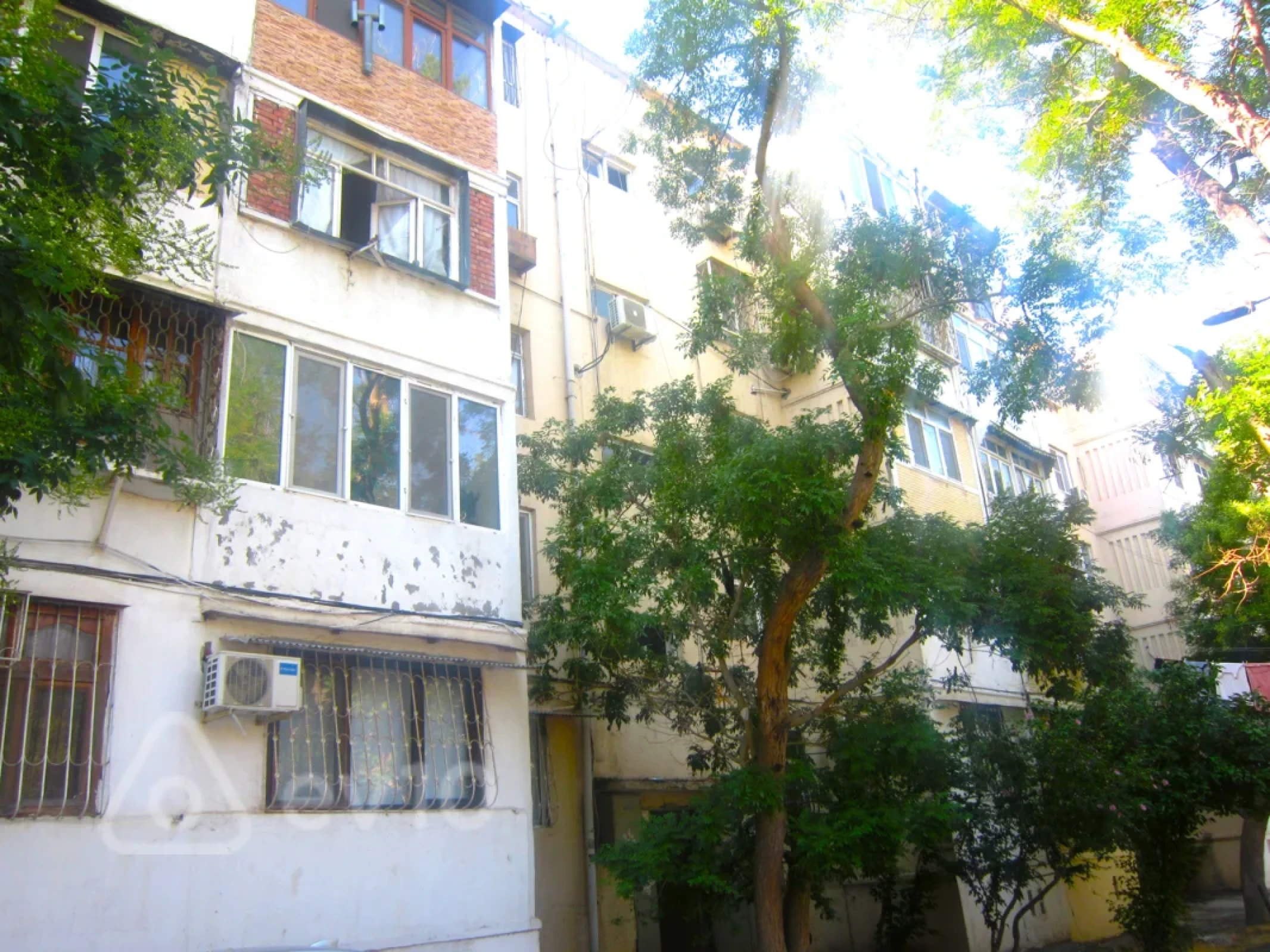 Satılır 2 otaqlı köhnə tikili 50 m²