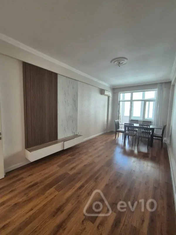 Satılır 3 otaqlı yeni tikili 90 m²