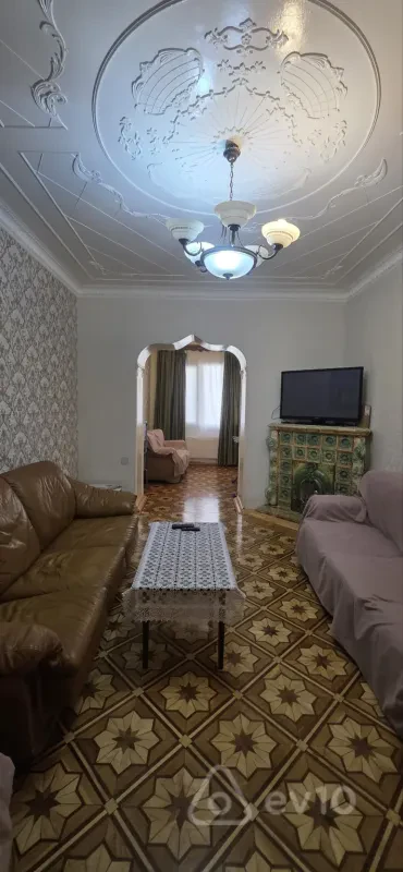 Kirayə verilir 3 otaqlı köhnə tikili 78 m²
