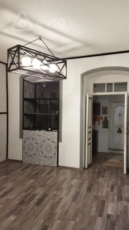 Satılır mənzil 44 m²