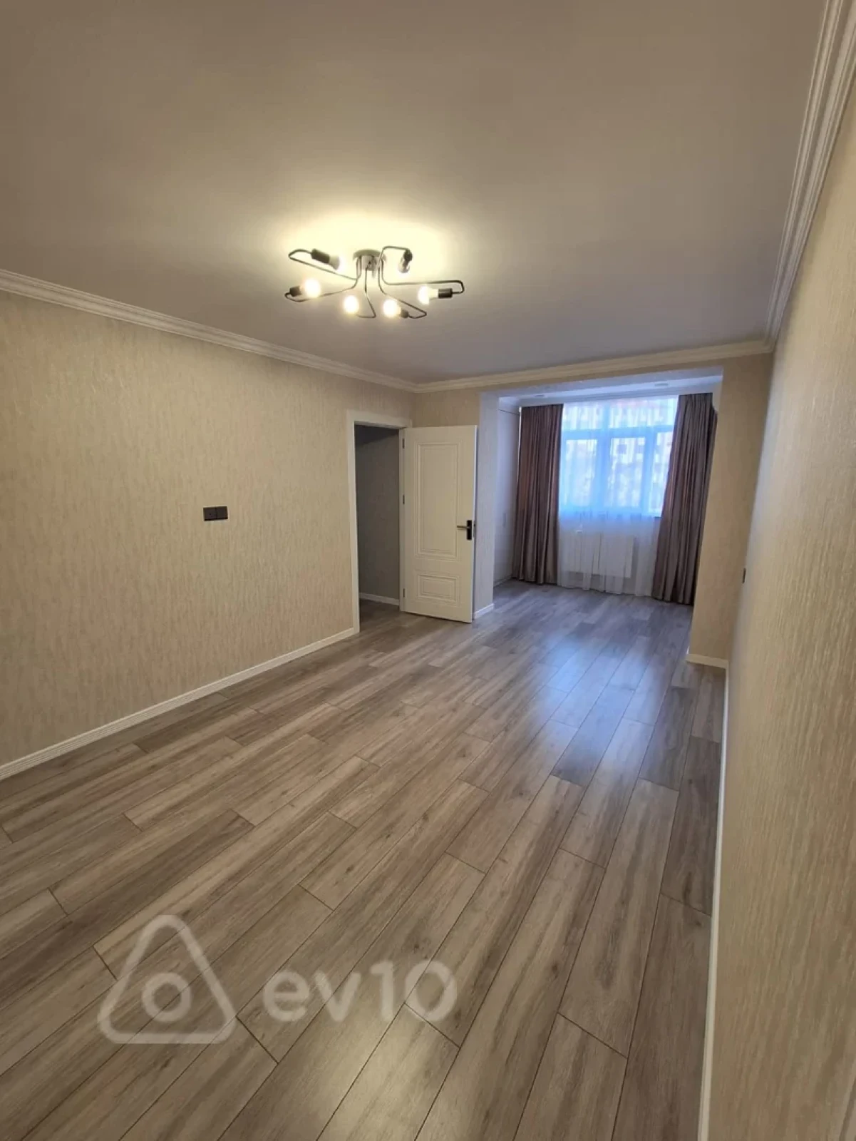 Satılır 3 otaqlı köhnə tikili 60 m²