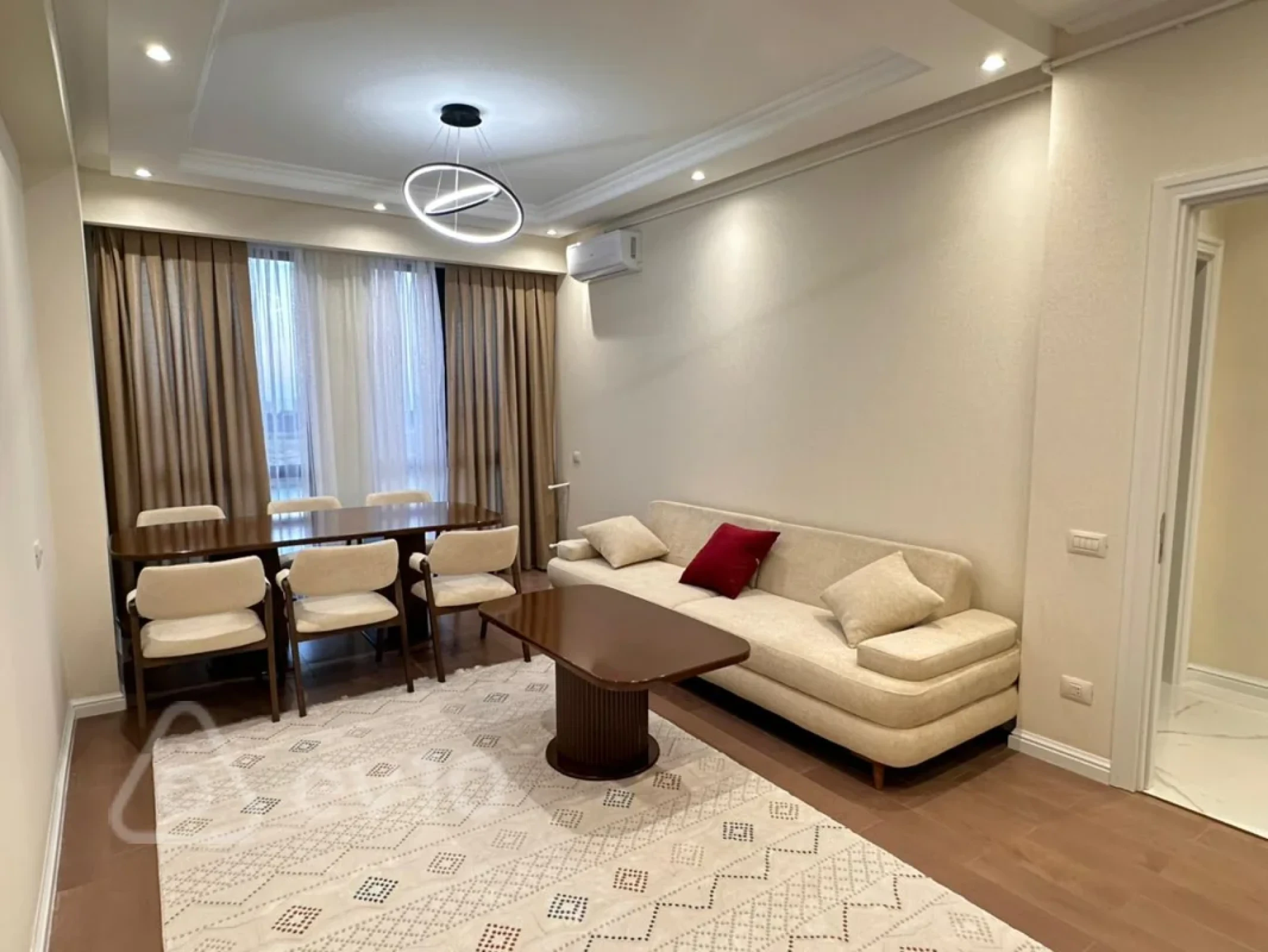 Kirayə verilir 2 otaqlı yeni tikili 50 m²