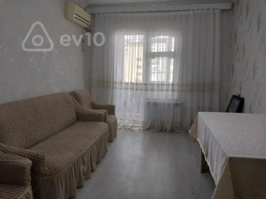 Kirayə verilir 3 otaqlı yeni tikili 75 m²