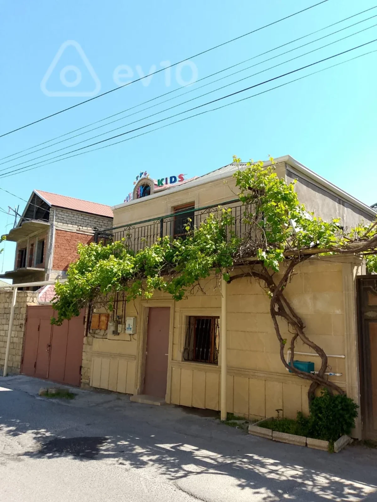 Kirayə verilir 2 otaqlı həyət evi 60 m²