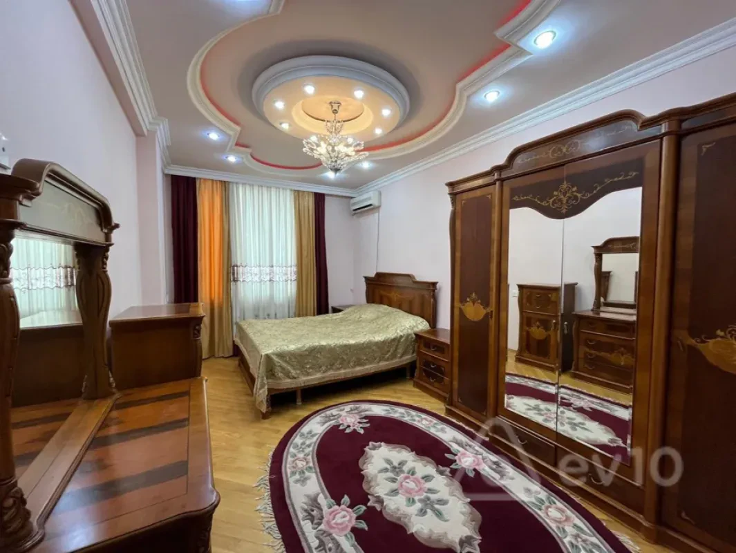 Kirayə verilir 2 otaqlı yeni tikili 100 m²