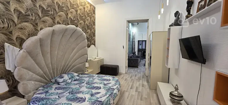 Kirayə verilir 2 otaqlı köhnə tikili 72 m² — Bakı, Səbail 2 otaq 72.00 m²