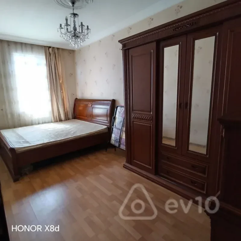 Kirayə verilir 2 otaqlı köhnə tikili 45 m²