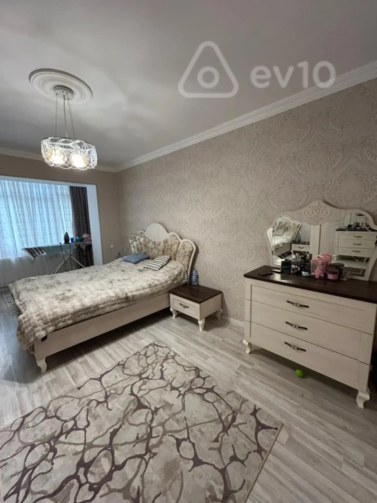 Satılır 3 otaqlı köhnə tikili 80 m²