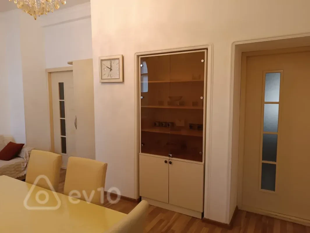 Kirayə verilir 3 otaqlı köhnə tikili 53 m²