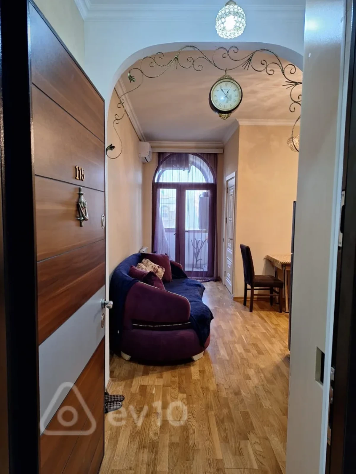 Satılır 2 otaqlı köhnə tikili 35 m²