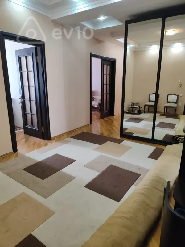 Satılır 3 otaqlı yeni tikili 125 m²