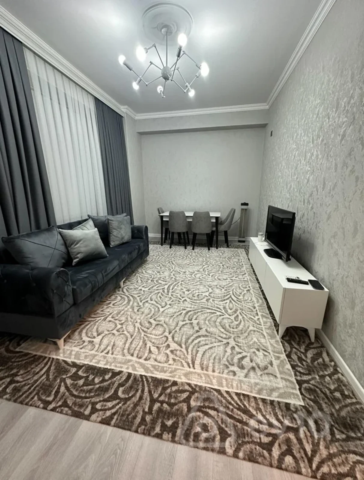 Kirayə verilir 2 otaqlı yeni tikili 70 m²