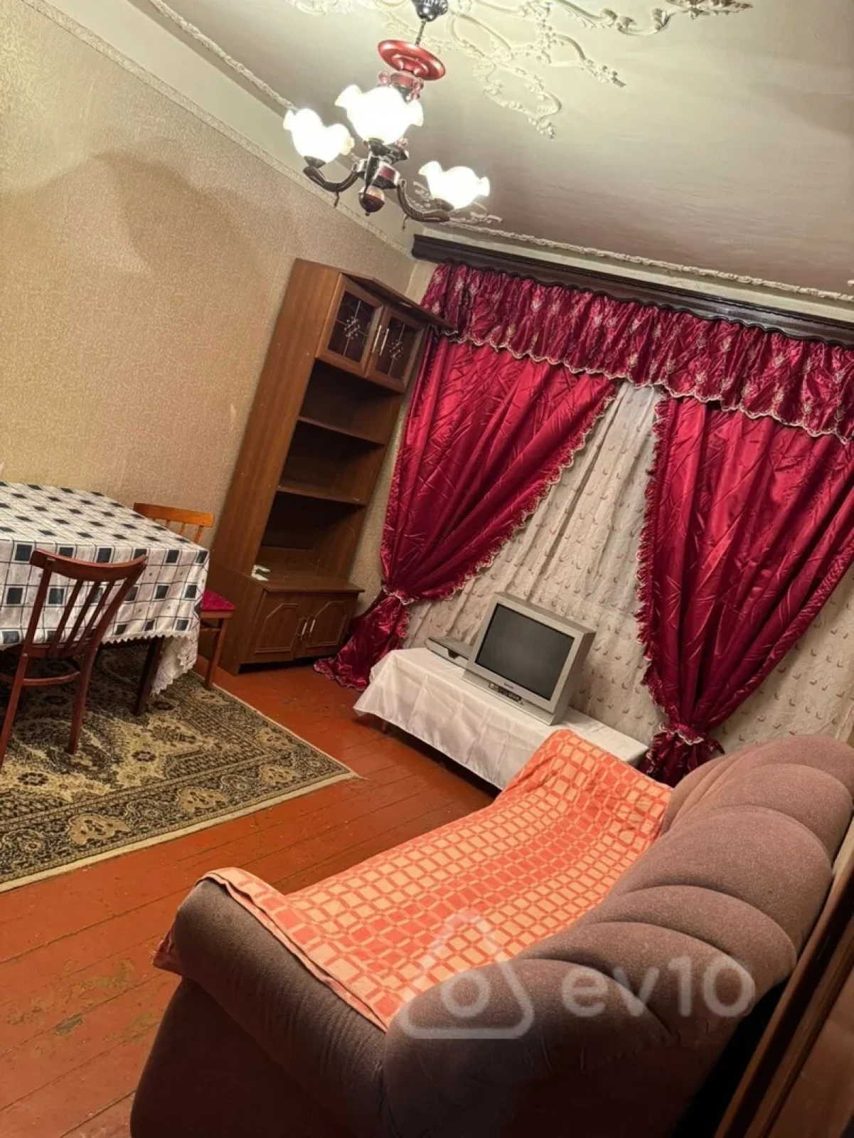 Kirayə verilir 1 otaqlı köhnə tikili 40 m²