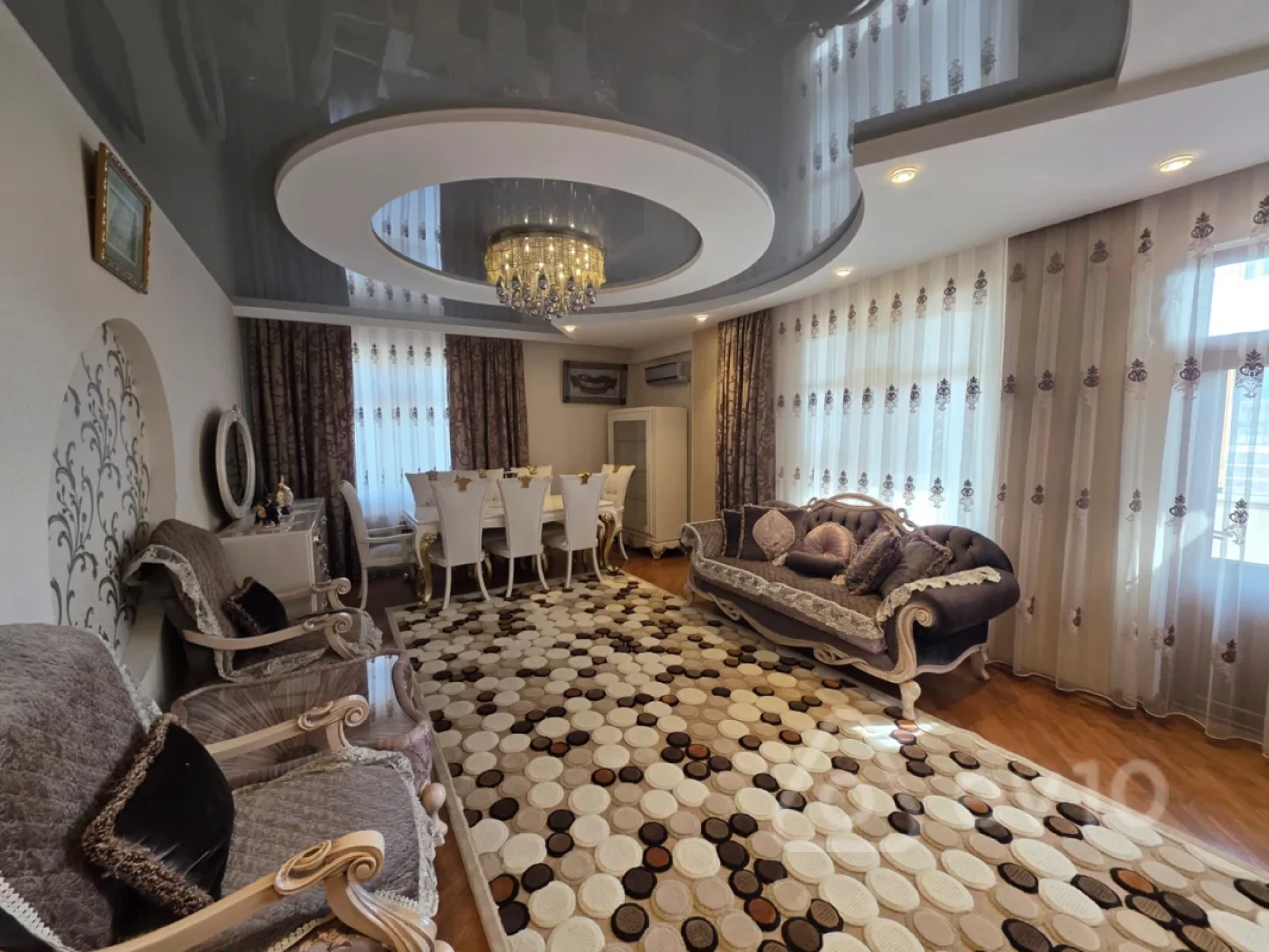 Kirayə verilir 3 otaqlı yeni tikili 125 m²