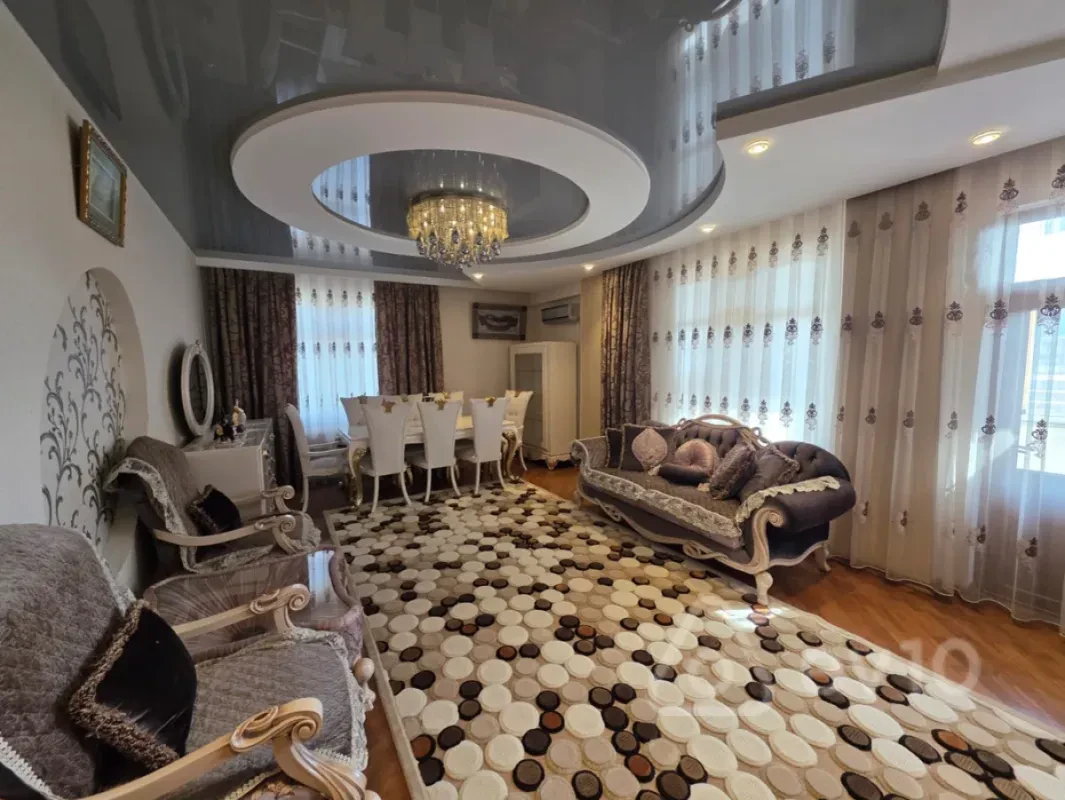 Kirayə verilir 3 otaqlı yeni tikili 125 m²