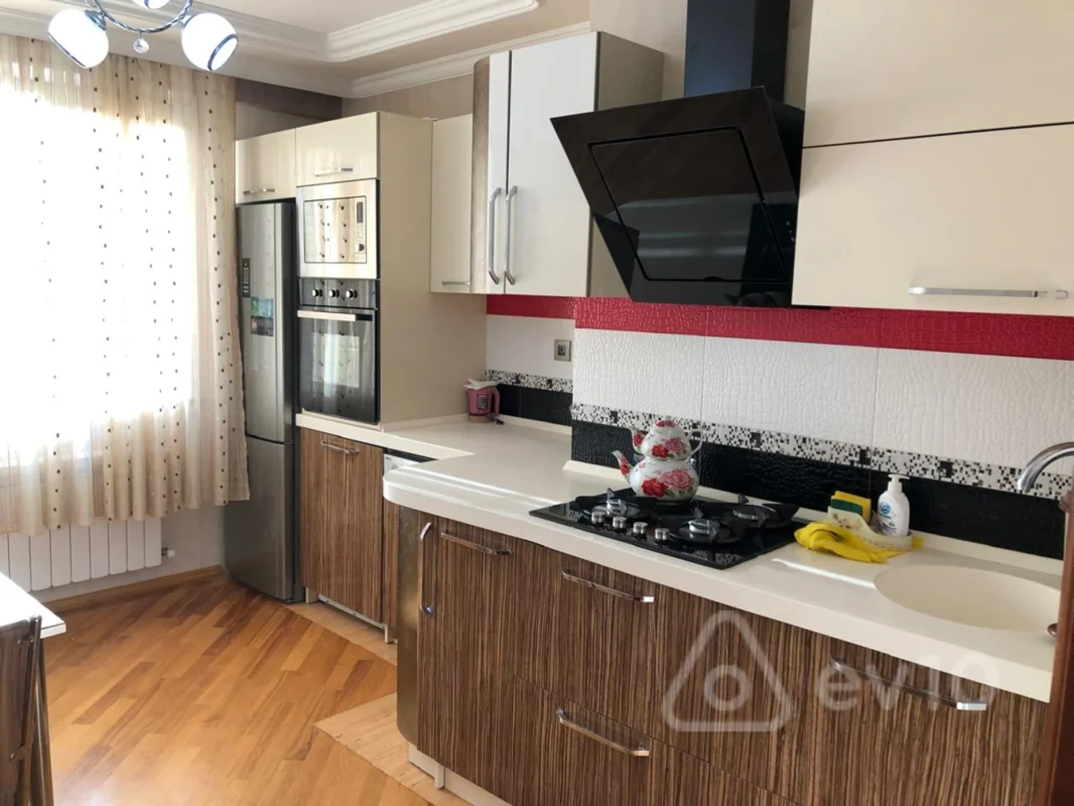 Kirayə verilir 2 otaqlı yeni tikili 80 m²