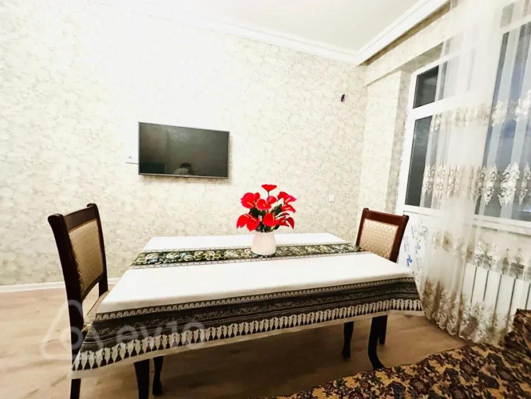 Kirayə verilir 2 otaqlı yeni tikili 70 m²