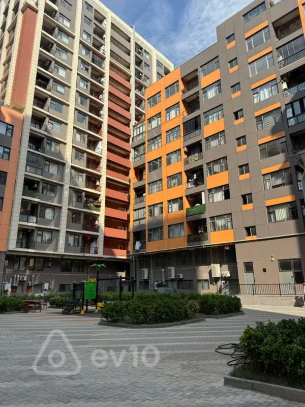 Satılır 2 otaqlı yeni tikili 60 m²