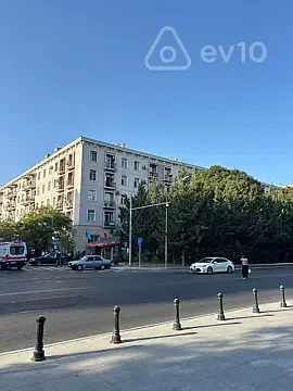 Satılır 3 otaqlı köhnə tikili 99 m² — Bakı, Nəsimi 3 otaq 99.00 m²
