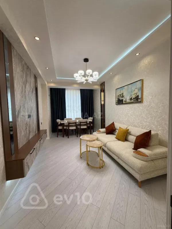 Kirayə verilir 2 otaqlı yeni tikili 70 m²