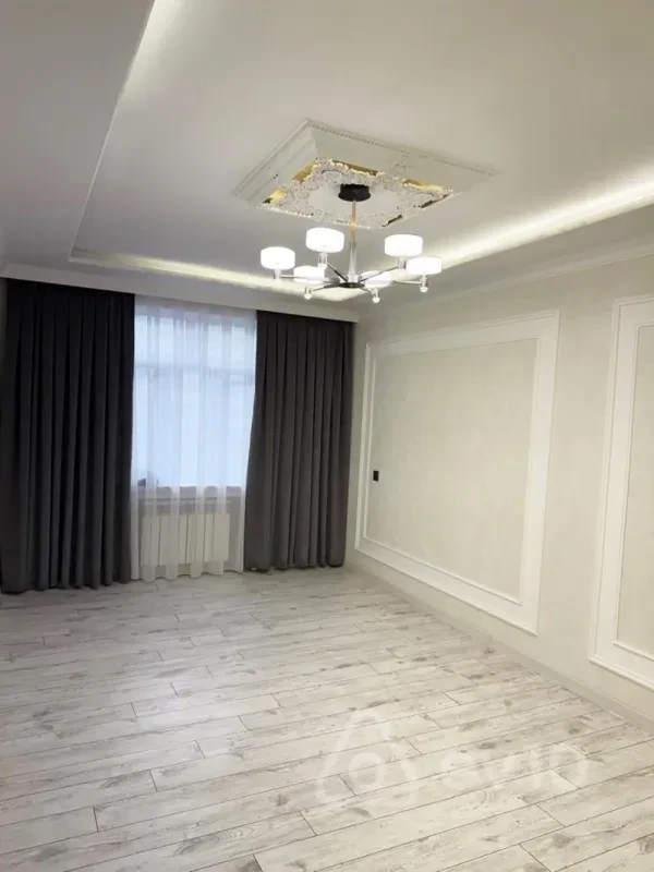 Satılır 2 otaqlı köhnə tikili 55 m²