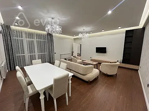 Kirayə verilir 3 otaqlı yeni tikili 140 m² — Bakı, Yasamal 3 otaq 140.00 m²