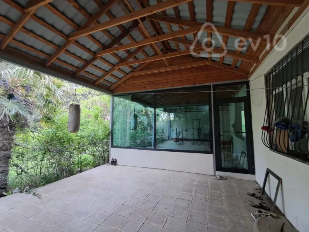 Satılır 7 otaqlı həyət evi 240 m²
