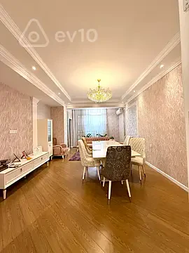 Satılır 3 otaqlı köhnə tikili 177 m² — Bakı, Nərimanov 3 otaq 177.00 m²