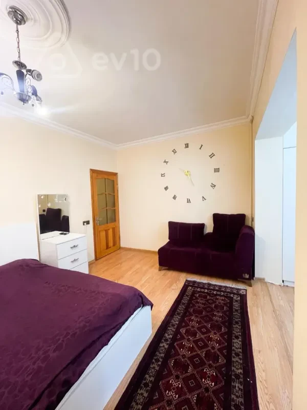 Kirayə verilir 2 otaqlı köhnə tikili 70 m²