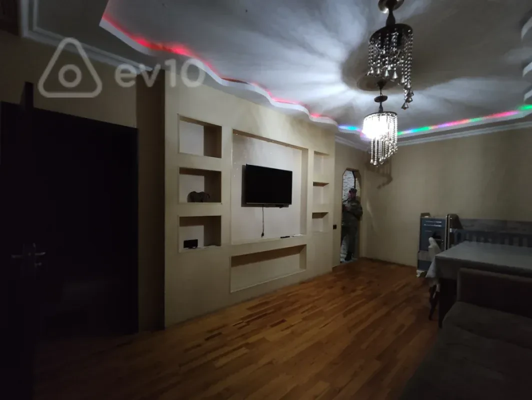 Kirayə verilir 2 otaqlı yeni tikili 52 m²
