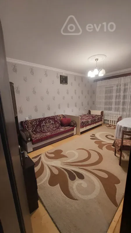 Kirayə verilir 2 otaqlı köhnə tikili 45 m²