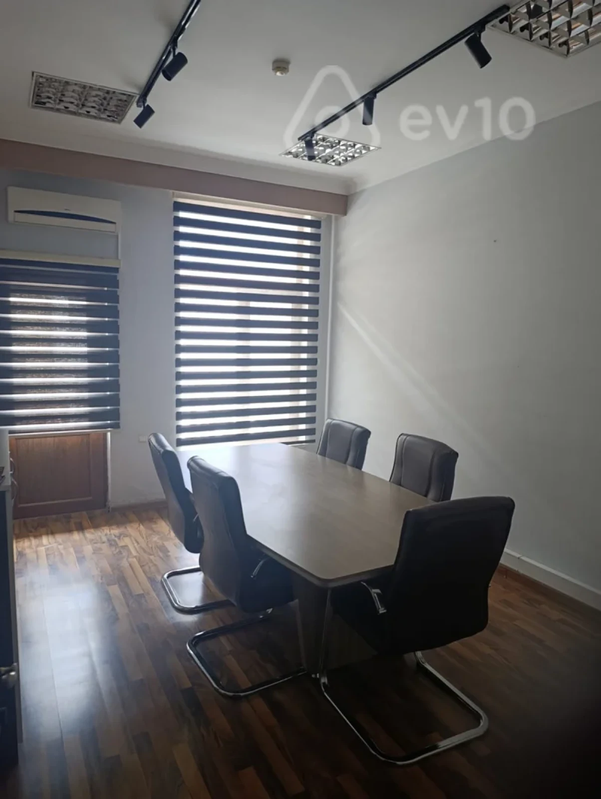 Kirayə verilir 3 otaqlı ofis 100 m²