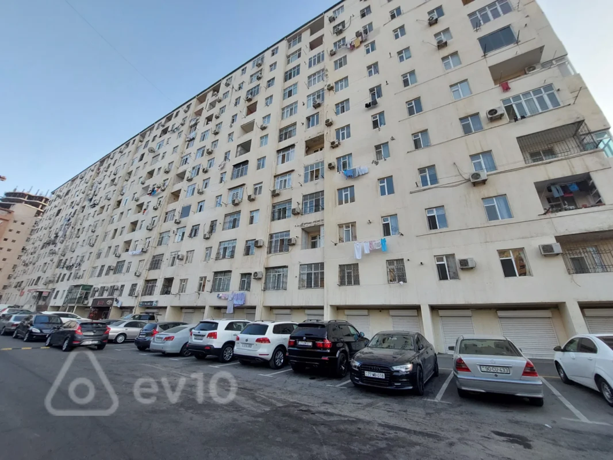 Satılır 3 otaqlı yeni tikili 130 m²
