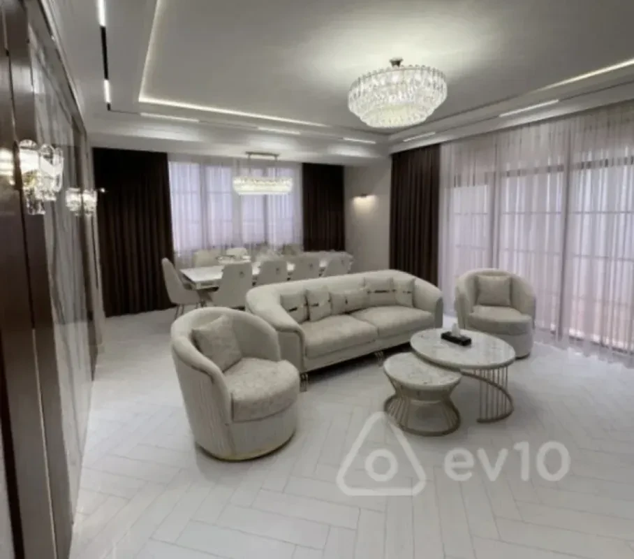 Kirayə verilir 2 otaqlı yeni tikili 75 m²