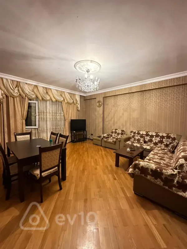 Kirayə verilir 2 otaqlı yeni tikili 80 m²